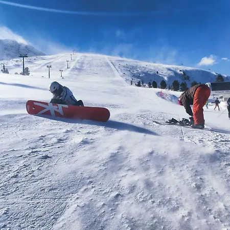 White сozy A Next To The Gondola Апартамент *