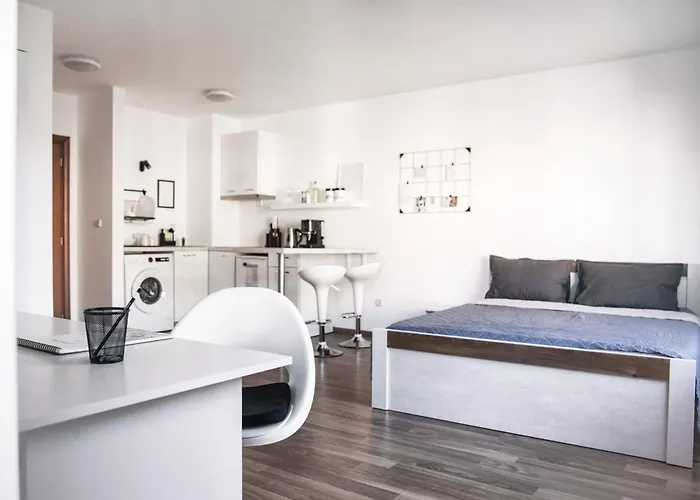 White сozy A Next To The Gondola Apartament *